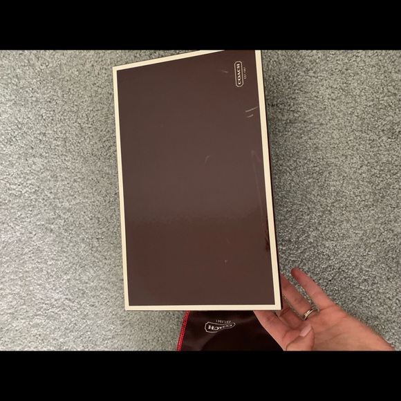 Coach Dust Bag and Box - Picture 3 of 9